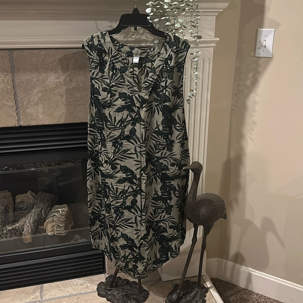 Old Navy sleeveless dress